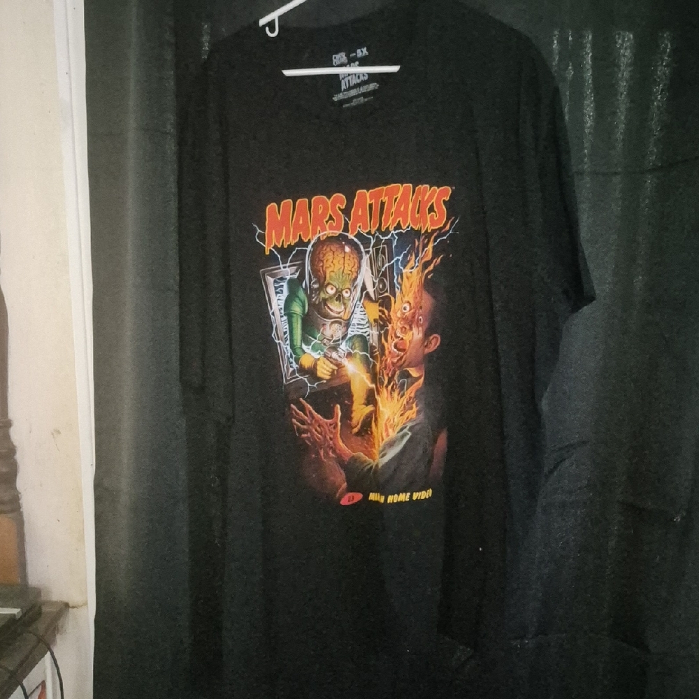 Mars Attacks Black Graphic T-Shirt